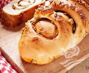 Pão Amigo Com Rapadura E Amendoim